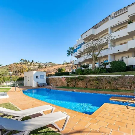 Hills Chic 3 Bed Elviria, Lägenhet