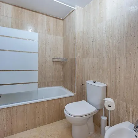 Hills Chic 3 Bed Elviria, Apartamento