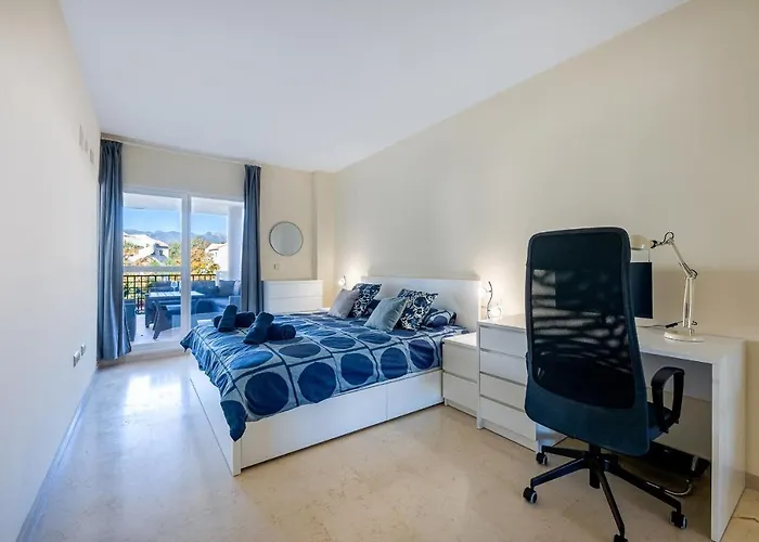 Hills Chic 3 Bed Elviria, Daire *