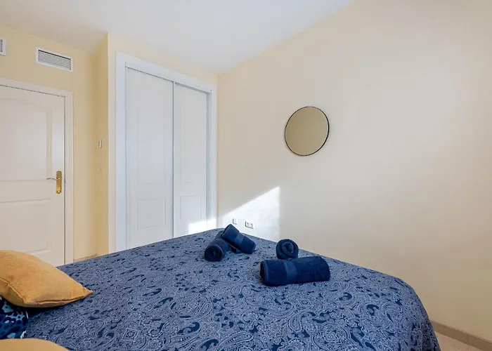 Hills Chic 3 Bed Elviria, Daire Marbella